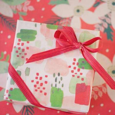 Double-sided Eco Wrapping Paper (Pretty Poinsettia)